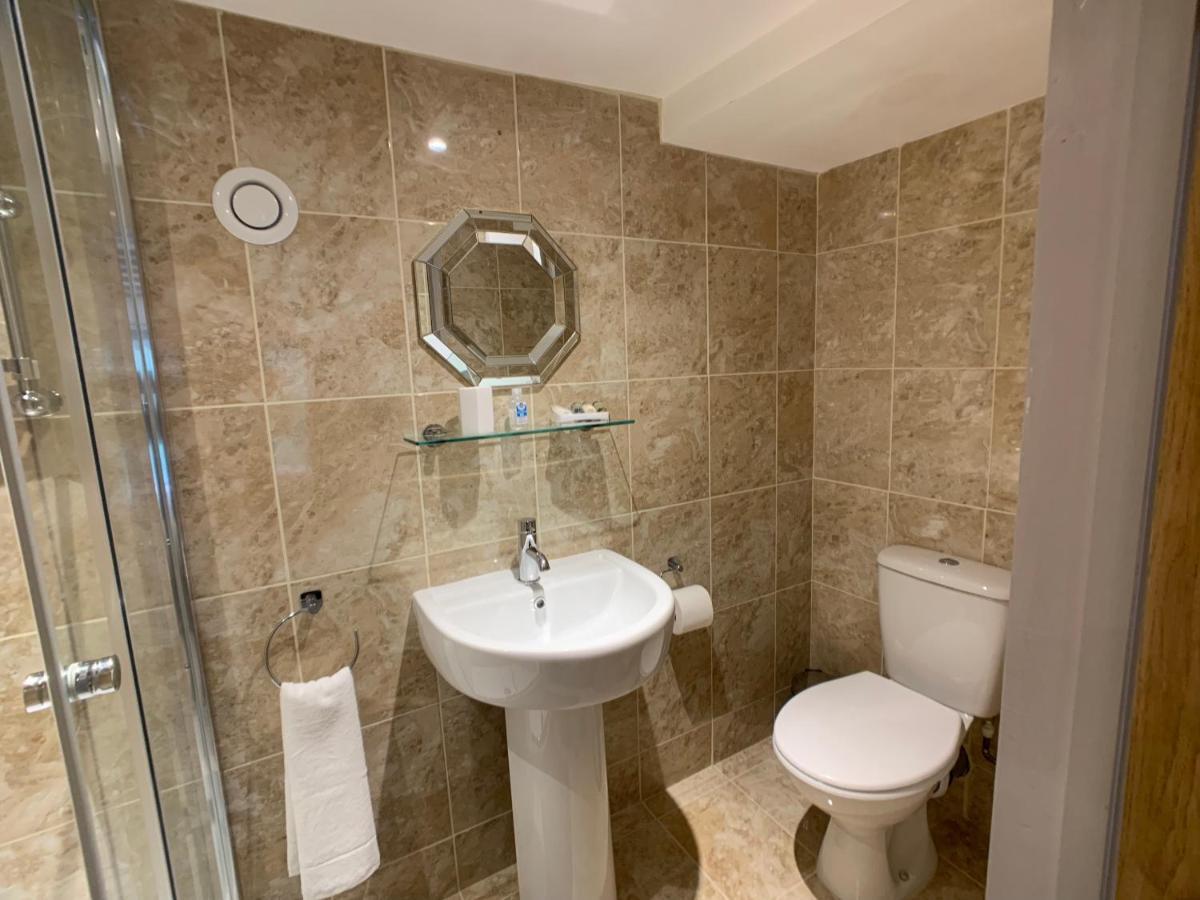 Swan House Tea Room And Bed & Breakfast Lydney Extérieur photo