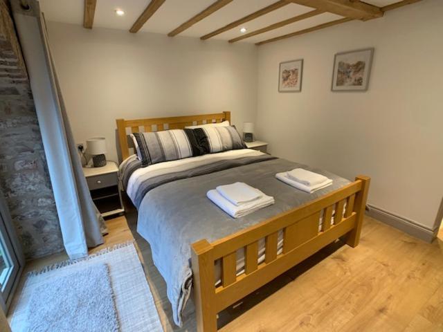 Swan House Tea Room And Bed & Breakfast Lydney Extérieur photo